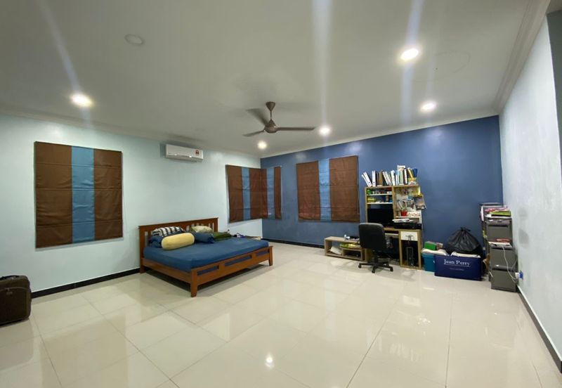 Putra Hill Residency