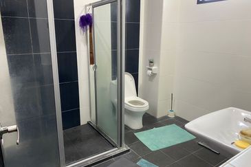 Putra Hill Residency