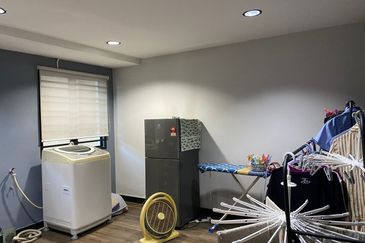 Putra Hill Residency