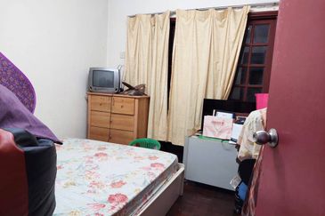 Bandar Tun Hussein Onn