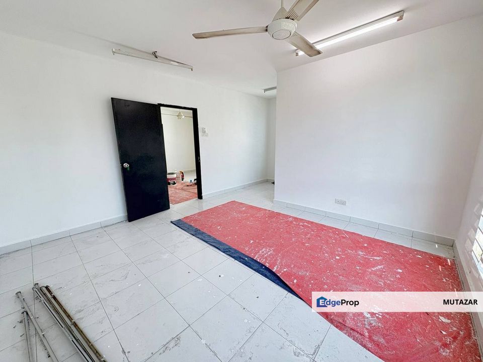 FREEHOLD END LOT, Double Storey Terrace House @ Semenyih Parklands, Semenyih - Gated & Guarded FOR SALE, Selangor, Semenyih