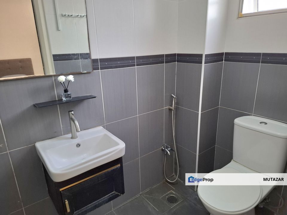 3-Storey Link House @ Taman Puncak Jalil - Fully Furnished, Fully Airconds! FOR RENT, Selangor, Seri Kembangan