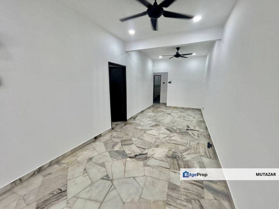 FREEHOLD, Single Storey Terrace House at Bandar Rinching Seksyen 1, Semenyih - New Refurbished FOR SALE, Selangor, Semenyih