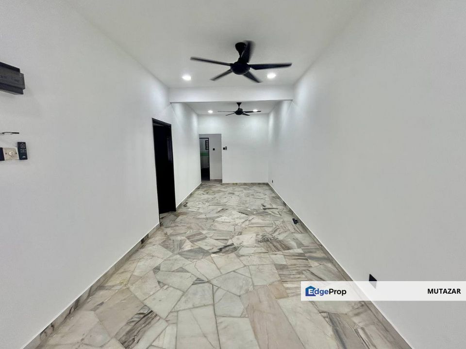 FREEHOLD, Single Storey Terrace House at Bandar Rinching Seksyen 1, Semenyih - New Refurbished FOR SALE, Selangor, Semenyih