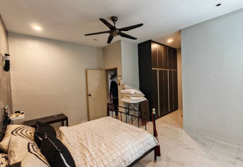 Seksyen 11, Kota Damansara