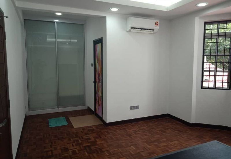 Seksyen 8, Kota Damansara