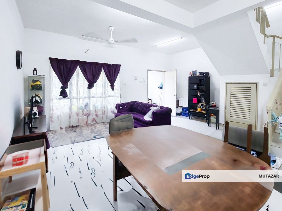 MURAH BELOW SPA PRICE, Double Storey Terrace House Rafflesia @ Taman Pelangi 2, Semenyih - Nice View, Good condition  FOR SALE, Selangor, Semenyih