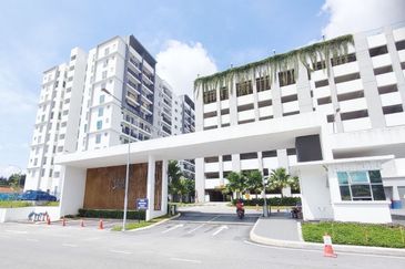 Puncak Hijauan (Hijauan Heights)