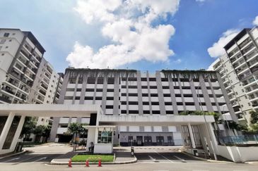 Puncak Hijauan (Hijauan Heights)