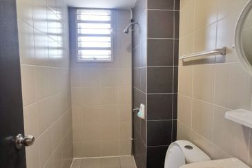 Puncak Hijauan (Hijauan Heights)