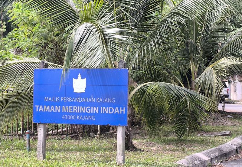 FREEHOLD Bungalow Land at Taman Meringin Indah, Kajang - Near Country Heights  FOR SALE