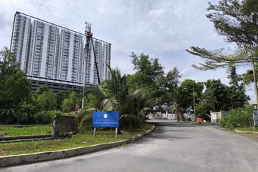 FREEHOLD Bungalow Land at Taman Meringin Indah, Kajang - Near Country Heights  FOR SALE