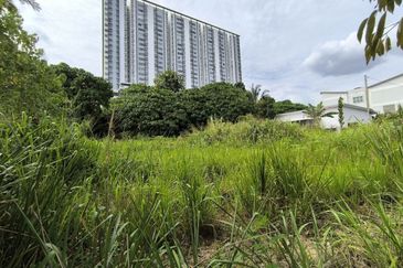 FREEHOLD Bungalow Land at Taman Meringin Indah, Kajang - Near Country Heights  FOR SALE