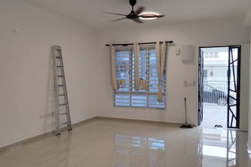 TIARA SENDAYAN (PRESINT 5)