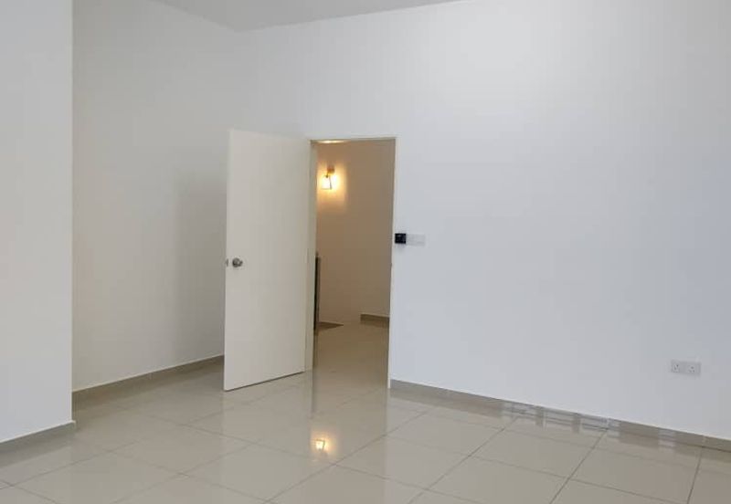 TIARA SENDAYAN (PRESINT 5)