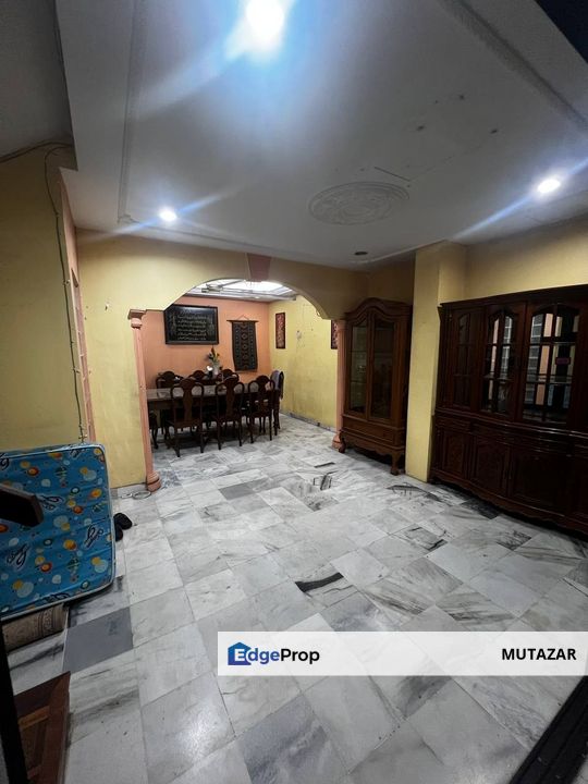 RUMAH LUAS! Double Storey Terrace House @ Taman Sri Jelok, Kajang - 5Room, 3Bathrooms For Sale, Selangor, Kajang