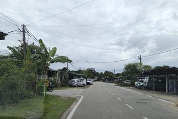 Tanah Freehold Bebas Banjir Di Bukit Cermin, Mentakab - Lokasi Strategik, Sebelah Rendah & Menengah FOR SALE