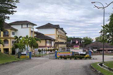 Tanah Freehold Bebas Banjir Di Bukit Cermin, Mentakab - Lokasi Strategik, Sebelah Rendah & Menengah FOR SALE