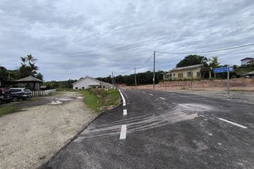 Tanah Freehold Bebas Banjir Di Bukit Cermin, Mentakab - Lokasi Strategik, Sebelah Rendah & Menengah FOR SALE