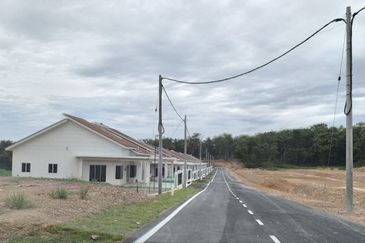 Tanah Freehold Bebas Banjir Di Bukit Cermin, Mentakab - Lokasi Strategik, Sebelah Rendah & Menengah FOR SALE