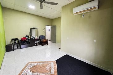 Taman Tasik Semenyih (Lake Residence)