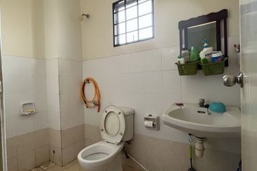 Taman Tasik Semenyih (Lake Residence)