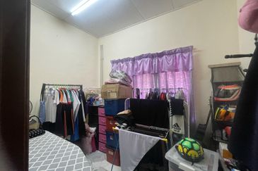 Bandar Tun Hussein Onn