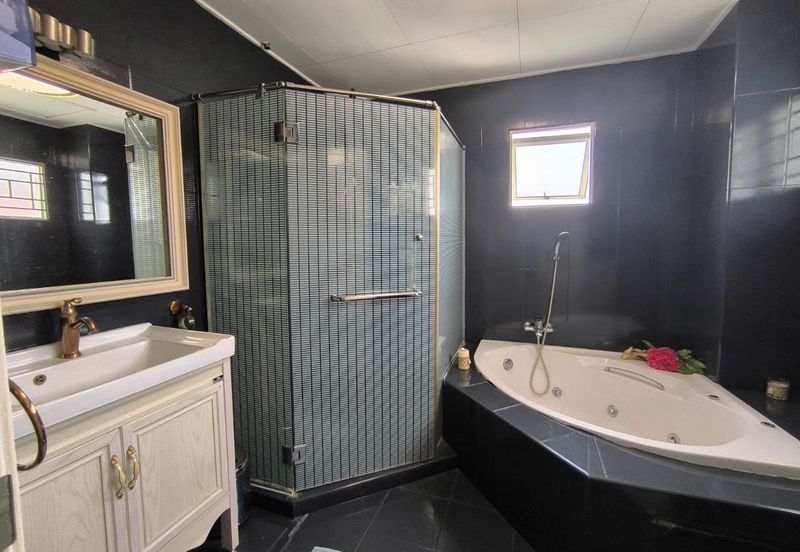 Bungaraya Kondominium, Saujana Subang