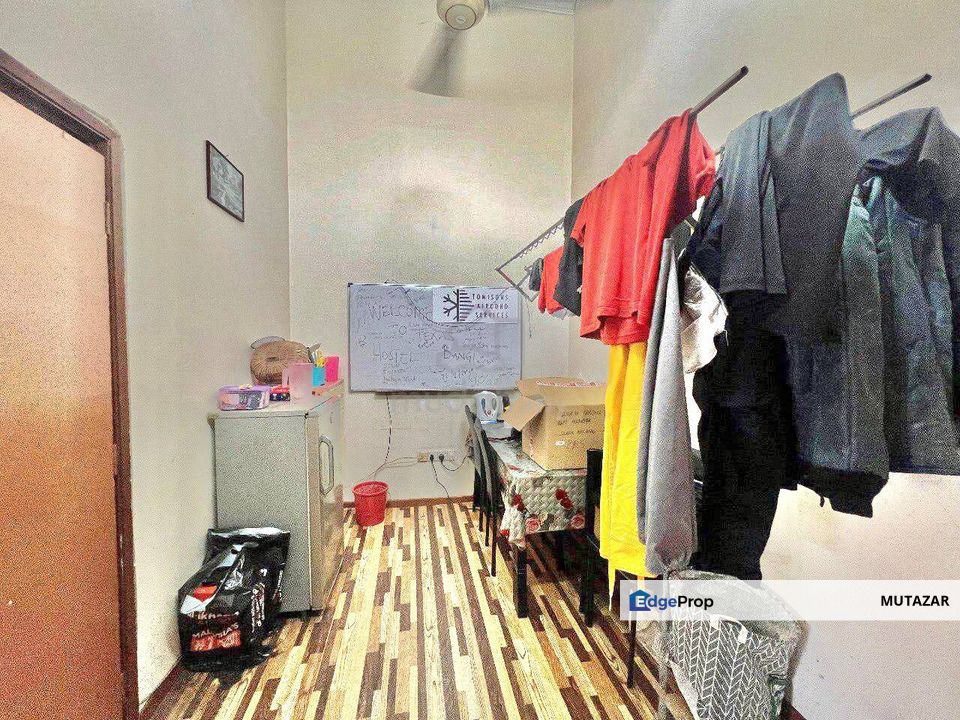 HARGA TURUN! Double Storey Terrace House in Seksyen 8, Bandar Baru Bangi - EXTENDED & RENOVATED For Sale, Selangor, Bangi