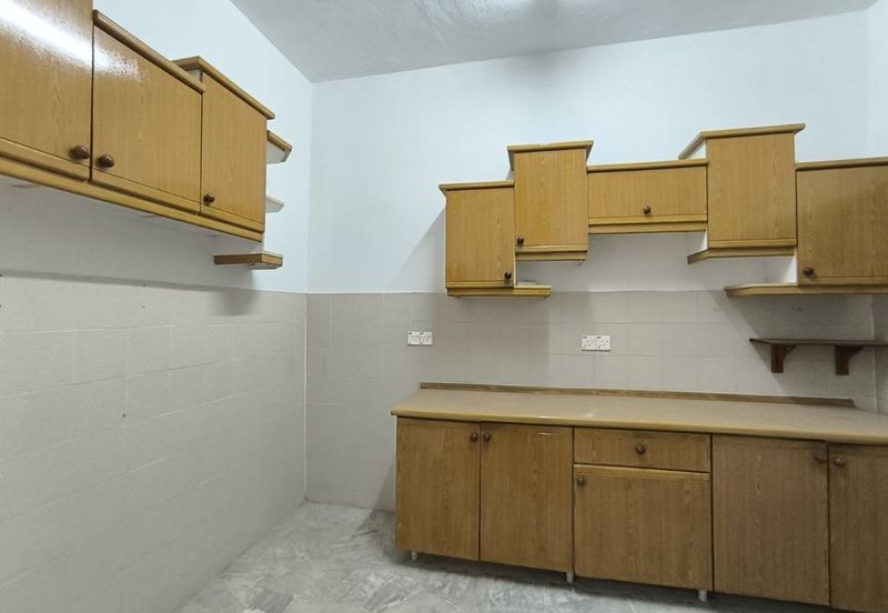 SL 6, Bandar Sungai Long