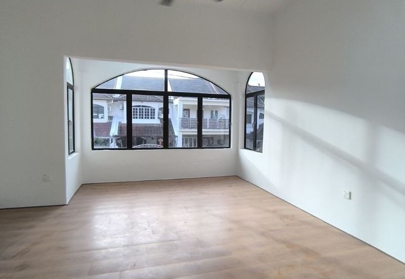 SL 6, Bandar Sungai Long