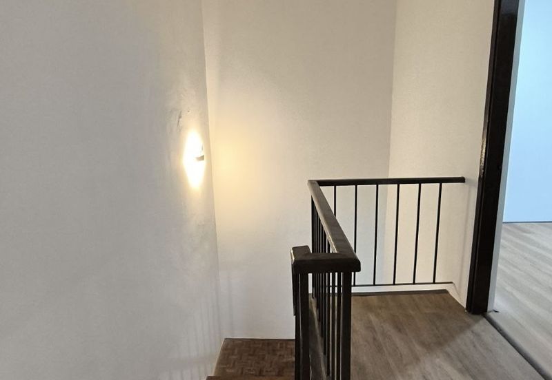 SL 6, Bandar Sungai Long