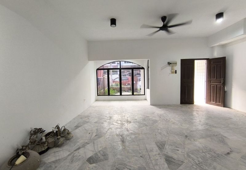 SL 6, Bandar Sungai Long