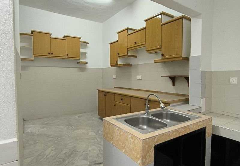 SL 6, Bandar Sungai Long