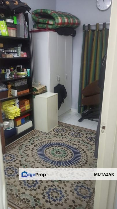 FREEHOLD, Double Storey Terrace House at Seksyen 25, Shah Alam - FULLY RENOVATED For Sale, Selangor, Shah Alam