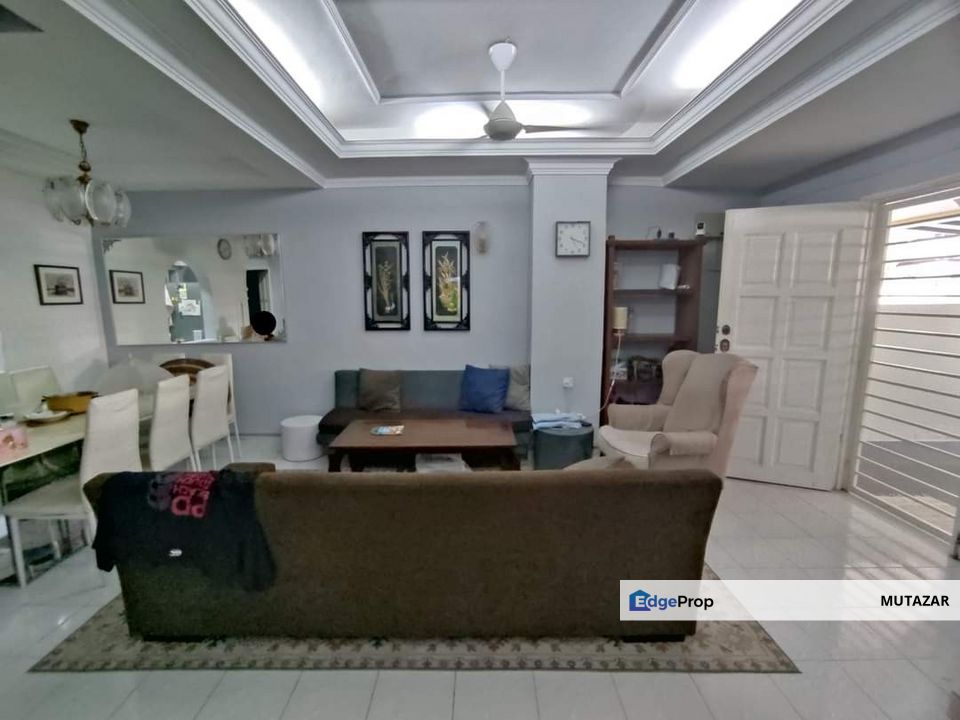 FREEHOLD, Double Storey Terrace House at Seksyen 25, Shah Alam - FULLY RENOVATED For Sale, Selangor, Shah Alam