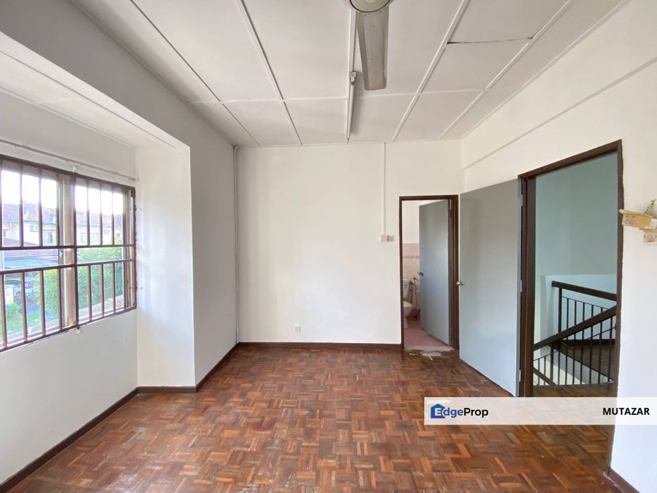 NON BUMI UNIT, Double Storey Terrace House at Seksyen 8, Bandar Baru Bangi - Dekat Pelbagai Kemudahan For Sale, Selangor, Bangi