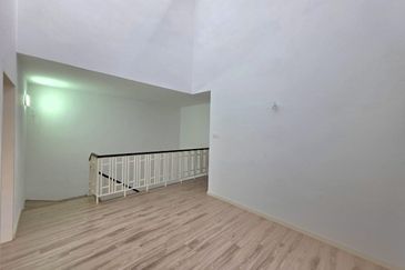 Dahlia @ Serene Heights