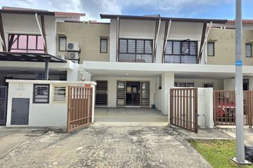 Dahlia @ Serene Heights