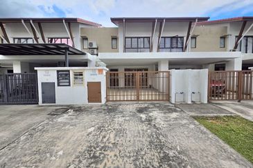 Dahlia @ Serene Heights