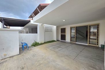 Dahlia @ Serene Heights