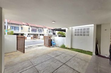 Dahlia @ Serene Heights