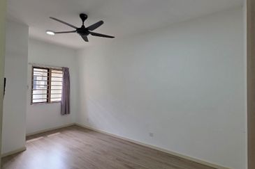 Dahlia @ Serene Heights