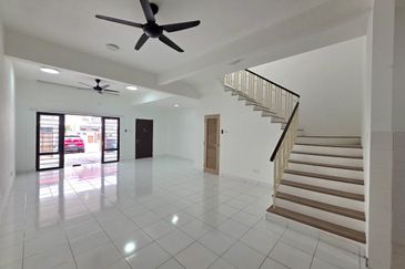 Dahlia @ Serene Heights