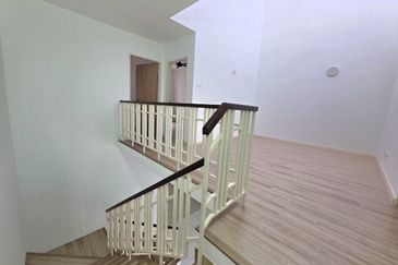 Dahlia @ Serene Heights