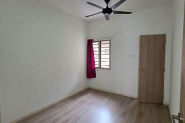 Dahlia @ Serene Heights