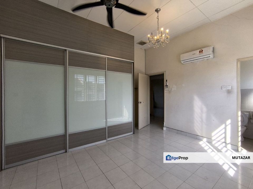 FREEHOLD, Double Storey Superlink House @ Saujana Impian, Kajang - Spacious With 30 Feet Width !!! FOR RENT, Selangor, Kajang