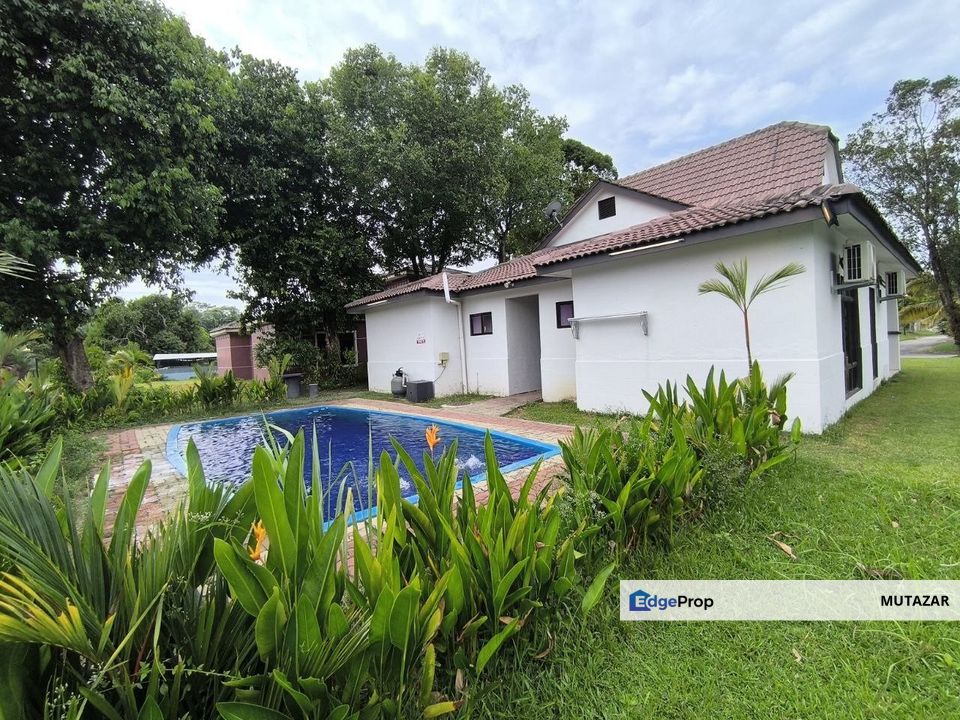 FULLY FURNISHED, Bungalow With Private Pool @ A’Famosa Resort, Melaka - Spacious & Exclusive For Sale, Melaka, Alor Gajah