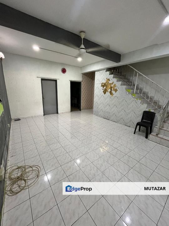 FULLY RENOVATED, Double Storey Terrace House at Taman Seri Mewah, Kajang - Freehold Non Bumi Lot For Sale, Selangor, Kajang