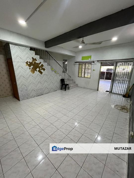 FULLY RENOVATED, Double Storey Terrace House at Taman Seri Mewah, Kajang - Freehold Non Bumi Lot For Sale, Selangor, Kajang